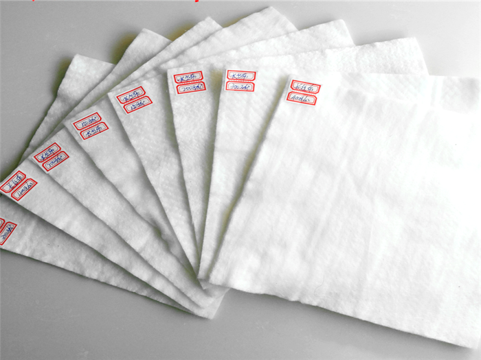 聚酯(zhi)長絲(si)土工(gong)布