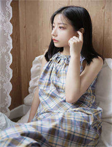 十个男人躁一个女人视频